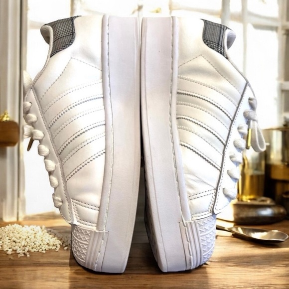 Adidas White Sneakers with Gold and Black Accents RARE - Picture 4 of 17